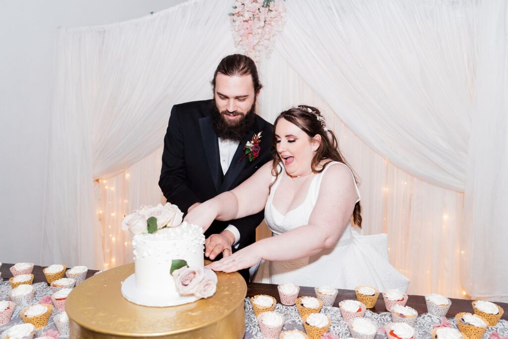 Bride and Groom cake cut at the Granville Plantation
